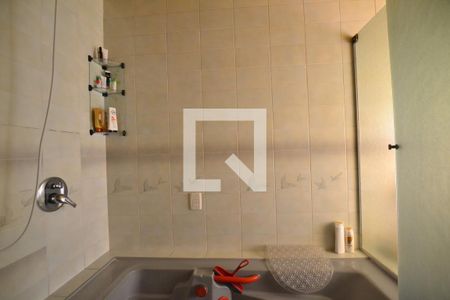 Casa à venda com 287m², 4 quartos e 2 vagasBanheiro da Suíte