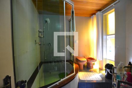 Casa à venda com 287m², 4 quartos e 2 vagasBanheiro