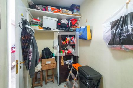 Apartamento à venda com 137m², 4 quartos e 3 vagas Apartamento à venda com 137m², 4 quartos e 3 vagasQuarto de Serviço