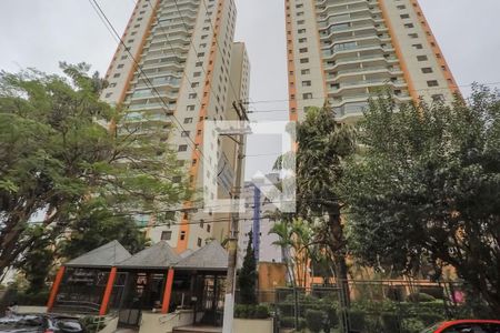 Apartamento à venda com 137m², 4 quartos e 3 vagas Apartamento à venda com 137m², 4 quartos e 3 vagasFachada