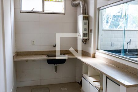 Casa de condomínio à venda com 155m², 3 quartos e 2 vagas Casa de condomínio à venda com 155m², 3 quartos e 2 vagasÁrea de Serviço