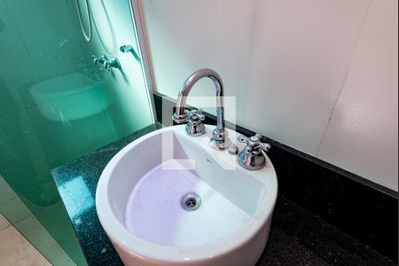 Casa de condomínio à venda com 155m², 3 quartos e 2 vagas Casa de condomínio à venda com 155m², 3 quartos e 2 vagasBanheiro da Suíte 1