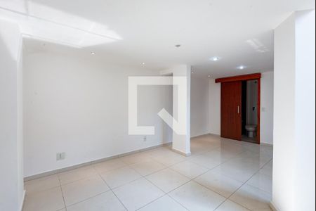 Sala de casa de condomínio à venda com 3 quartos, 155m² em Anil, Rio de Janeiro