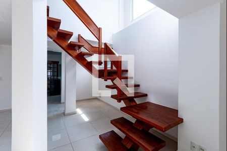 Escada de casa de condomínio à venda com 3 quartos, 155m² em Anil, Rio de Janeiro
