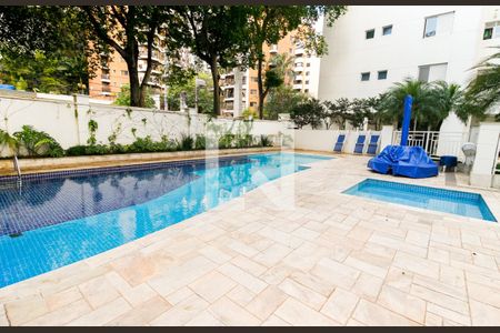 Apartamento à venda com 74m², 2 quartos e 2 vagasÁrea comum - Piscina