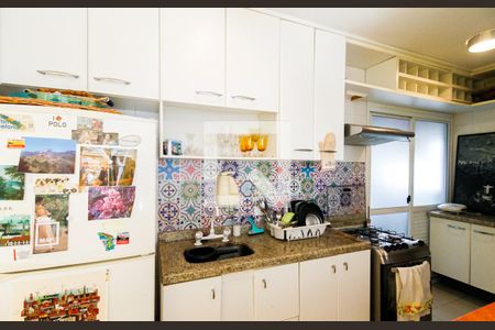 Apartamento à venda com 74m², 2 quartos e 2 vagasCozinha - Armários