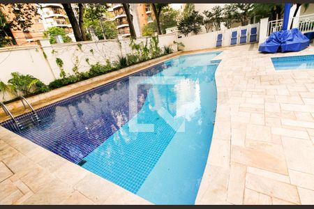 Apartamento à venda com 74m², 2 quartos e 2 vagasÁrea comum - Piscina