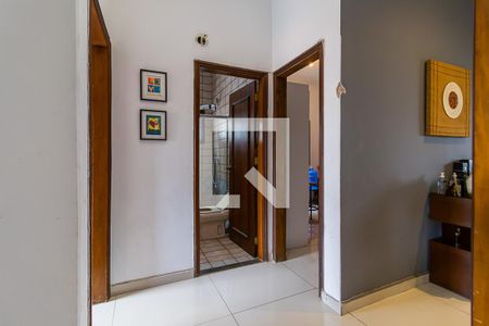 Corredor de casa à venda com 3 quartos, 460m² em Cursino, São Paulo