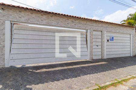Casa à venda com 460m², 3 quartos e 6 vagas Casa à venda com 460m², 3 quartos e 6 vagasFachada