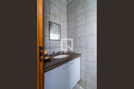 Casa à venda com 460m², 3 quartos e 6 vagas Casa à venda com 460m², 3 quartos e 6 vagasBanheiro do Salão de Festas