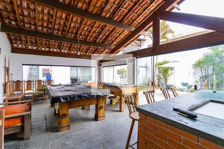 Casa à venda com 460m², 3 quartos e 6 vagas Casa à venda com 460m², 3 quartos e 6 vagasSalão de Festas com Churrasqueira