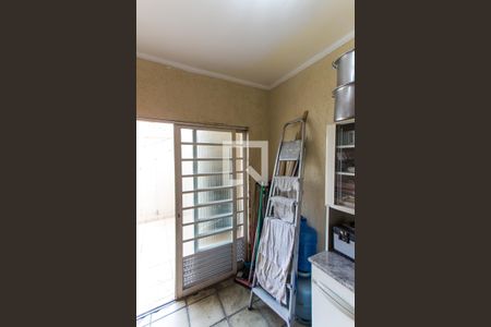 Casa à venda com 180m², 3 quartos e 3 vagasQuarto de Serviço