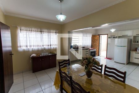 Casa à venda com 180m², 3 quartos e 3 vagasCozinha