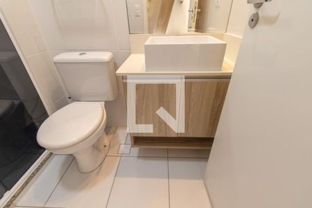 Banheiro Social de apartamento à venda com 2 quartos, 47m² em Cidade Industrial, Curitiba