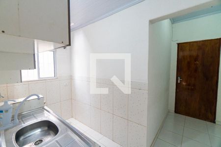 Cozinha e Área de Serviço de casa para alugar com 1 quarto, 20m² em Vila Babilônia, São Paulo