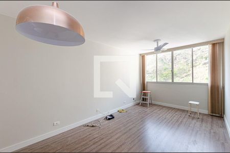 Sala de apartamento à venda com 2 quartos, 75m² em Santa Rosa, Niterói