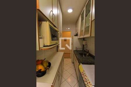 Apartamento à venda com 51m², 2 quartos e 2 vagas Apartamento à venda com 51m², 2 quartos e 2 vagasCozinha