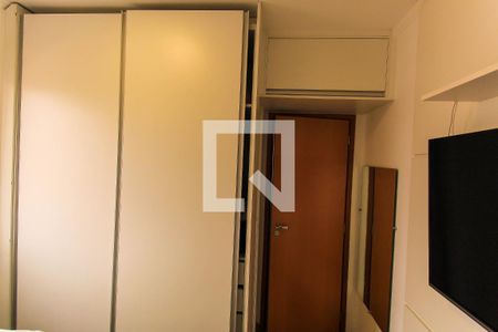 Apartamento à venda com 51m², 2 quartos e 2 vagas Apartamento à venda com 51m², 2 quartos e 2 vagasQuarto 1 - Armários
