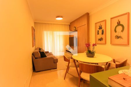 Sala de apartamento à venda com 2 quartos, 51m² em Vila Bertioga, São Paulo