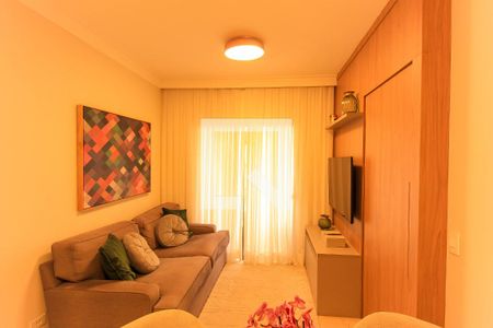 Sala de apartamento à venda com 2 quartos, 51m² em Vila Bertioga, São Paulo
