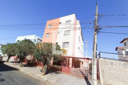 Apartamento para alugar com 87m², 2 quartos e 2 vagas Apartamento para alugar com 87m², 2 quartos e 2 vagasFachada