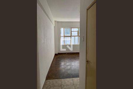 Corredor  de kitnet/studio para alugar com 1 quarto, 27m² em Bela Vista, São Paulo
