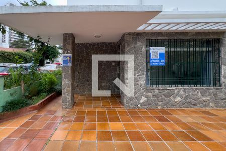 Casa à venda com 217m², 3 quartos e 2 vagasEntrada