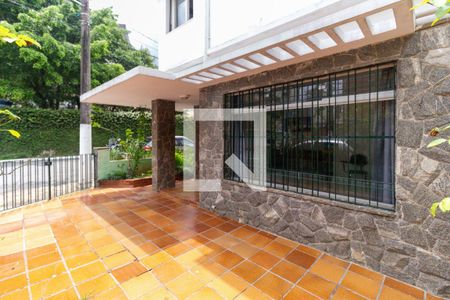 Casa à venda com 217m², 3 quartos e 2 vagasFachada