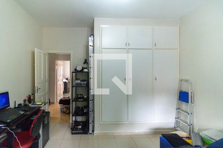 Casa à venda com 217m², 3 quartos e 2 vagasQuarto 2