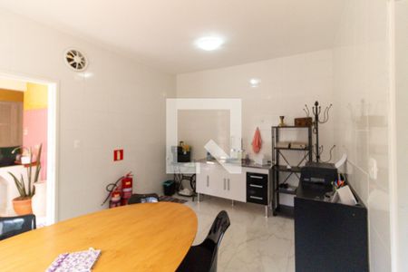 Casa à venda com 217m², 3 quartos e 2 vagasCozinha