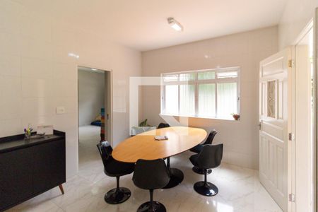 Casa à venda com 217m², 3 quartos e 2 vagasCozinha