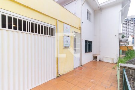 Casa à venda com 217m², 3 quartos e 2 vagasFachada