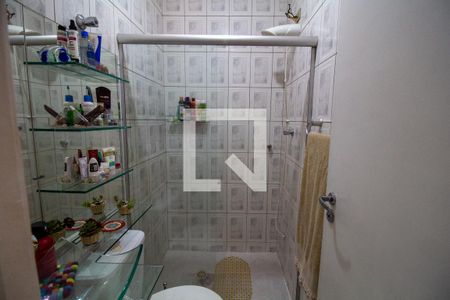 Casa à venda com 80m², 2 quartos e 1 vaga Casa à venda com 80m², 2 quartos e 1 vagaBanheiro da Suíte