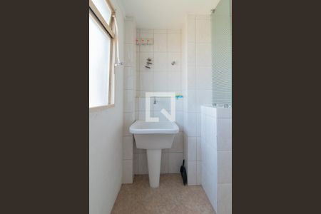 Apartamento para alugar com 80m², 2 quartos e 1 vaga Apartamento para alugar com 80m², 2 quartos e 1 vagaCozinha e Área de Serviço