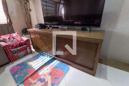 Sala 1 de casa à venda com 4 quartos, 270m² em Jardim Ipanema (cidade Líder), São Paulo