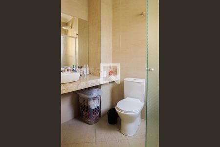 Casa à venda com 242m², 3 quartos e 5 vagasBanheiro