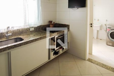 Casa à venda com 242m², 3 quartos e 5 vagasCozinha