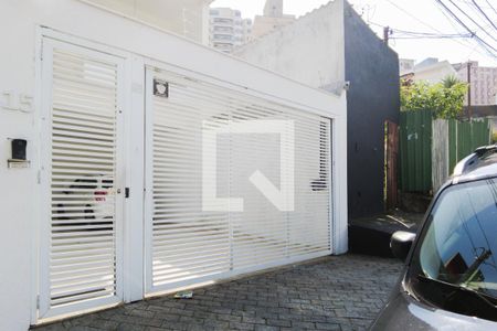 Casa à venda com 242m², 3 quartos e 5 vagasFachada