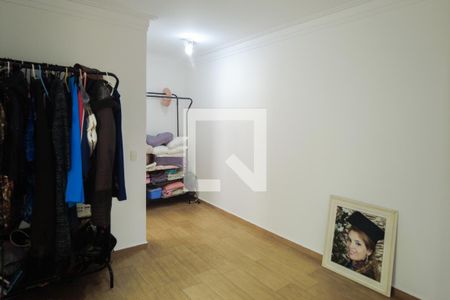 Casa à venda com 242m², 3 quartos e 5 vagasSuíte 2