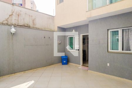 Casa à venda com 242m², 3 quartos e 5 vagasQuintal