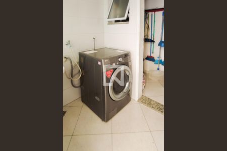 Casa à venda com 242m², 3 quartos e 5 vagasÁrea de Serviço