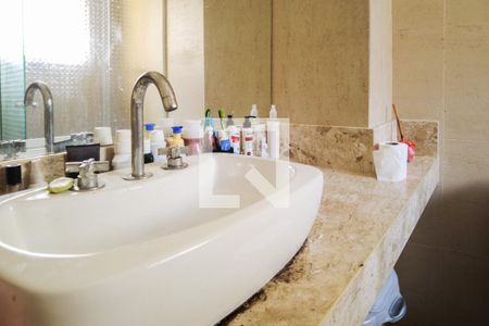 Casa à venda com 242m², 3 quartos e 5 vagasBanheiro