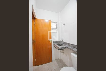Banheiro de apartamento para alugar com 1 quarto, 30m² em Jardim Helena, São Paulo