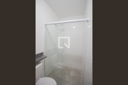 Banheiro de apartamento para alugar com 1 quarto, 30m² em Jardim Helena, São Paulo