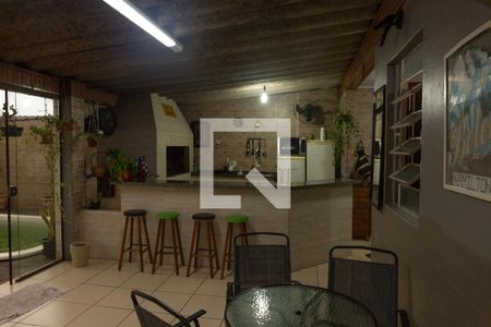 Casa à venda com 140m², 2 quartos e 2 vagas Casa à venda com 140m², 2 quartos e 2 vagasChurrasqueira