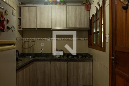 Casa à venda com 140m², 2 quartos e 2 vagas Casa à venda com 140m², 2 quartos e 2 vagasCozinha