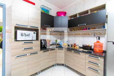 Casa à venda com 80m², 2 quartos e 2 vagasCozinha