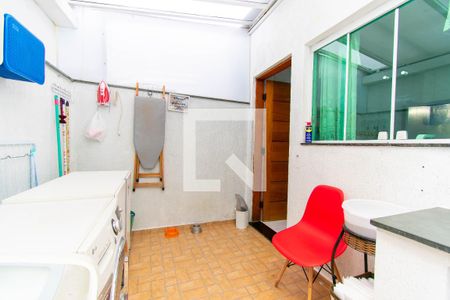 Casa à venda com 80m², 2 quartos e 2 vagasÁrea de Serviço