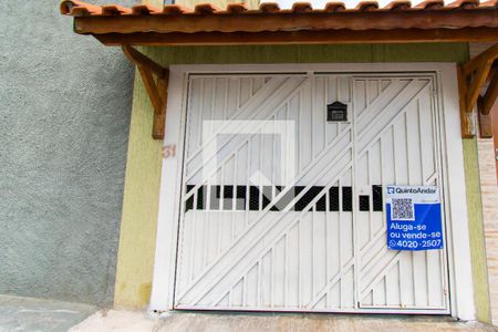 Casa à venda com 80m², 2 quartos e 2 vagasFachada