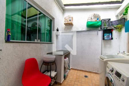 Casa à venda com 80m², 2 quartos e 2 vagasÁrea de Serviço